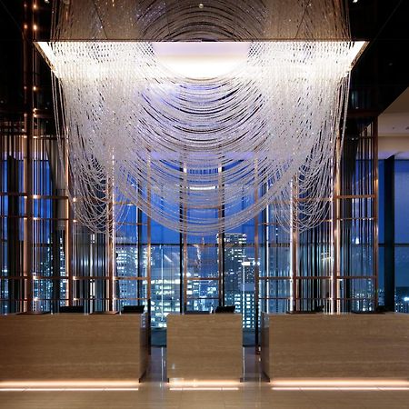 Candeo Hotels Osaka The Tower Dış mekan fotoğraf The 10000-crystal chandelier at the lobby